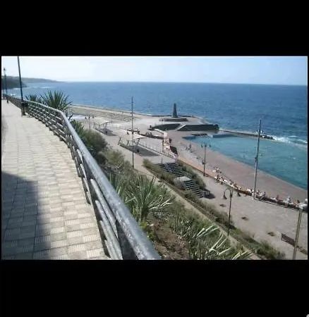 Апартаменты Avenida Del Club Nautico De Bajamar Apartamento *